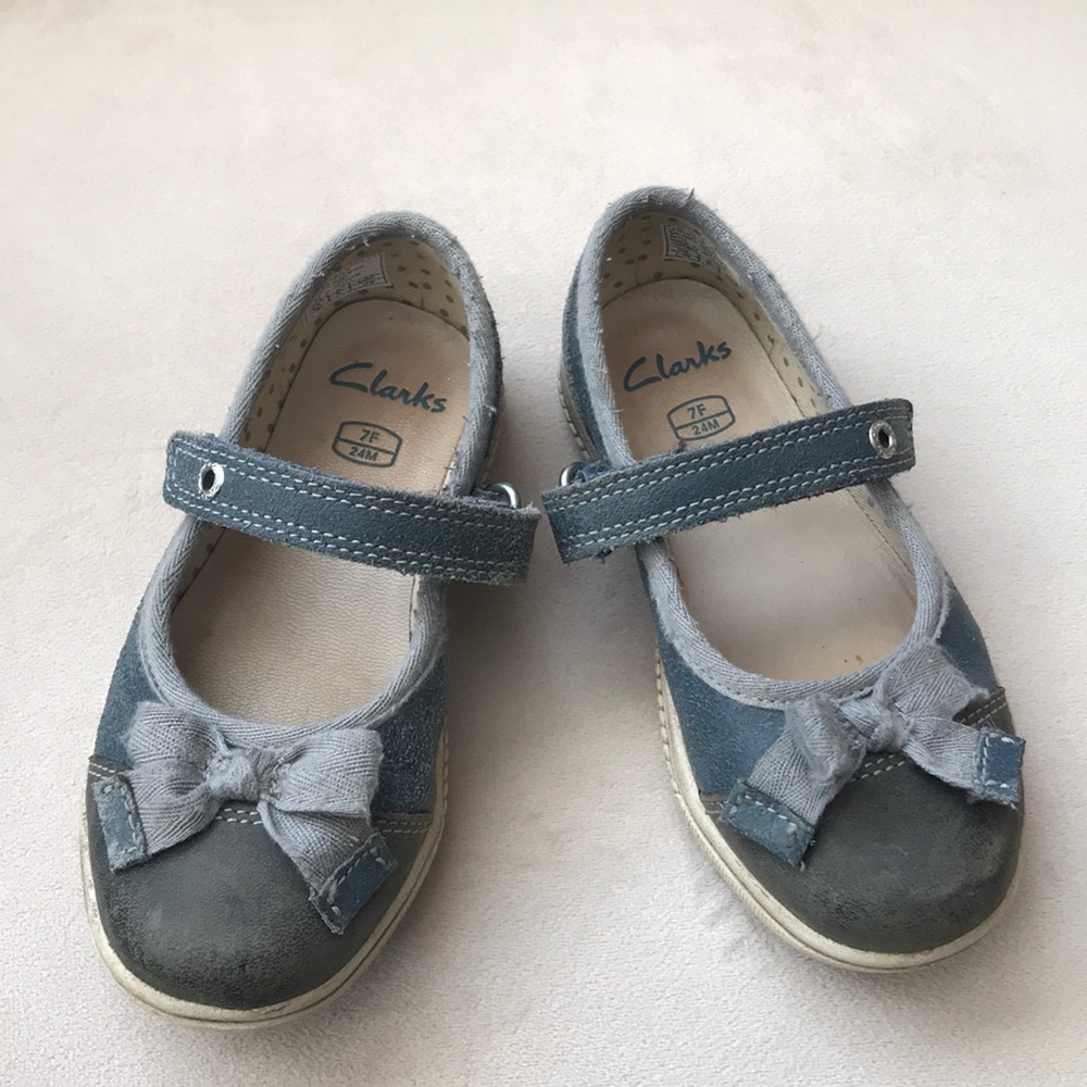 Girls shoes